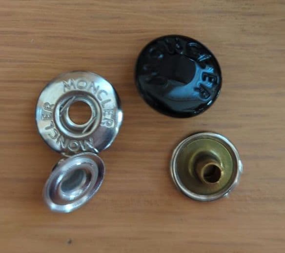 【試着のみ】MONCLER ダウンベスト ブラック 12A 大人も着られる