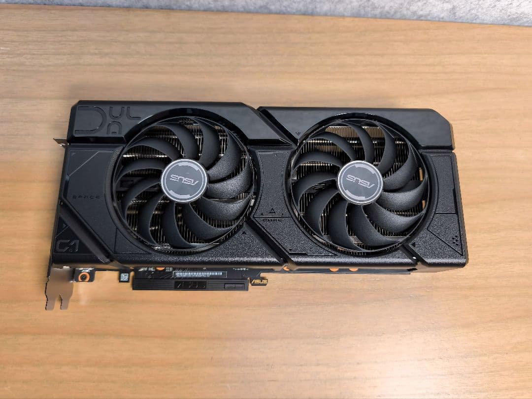 グラフィックボード・グラボ・ビデオカード ASUS Dual Radeon RX7800XT OC 16GB