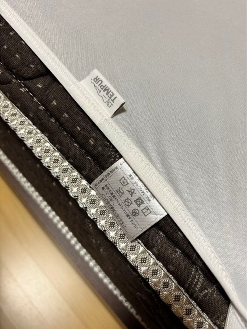 セミダブルベッドフレームとマットレスセット