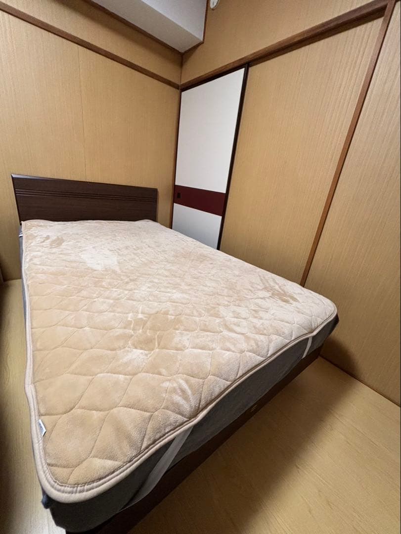 セミダブルベッドフレームとマットレスセット