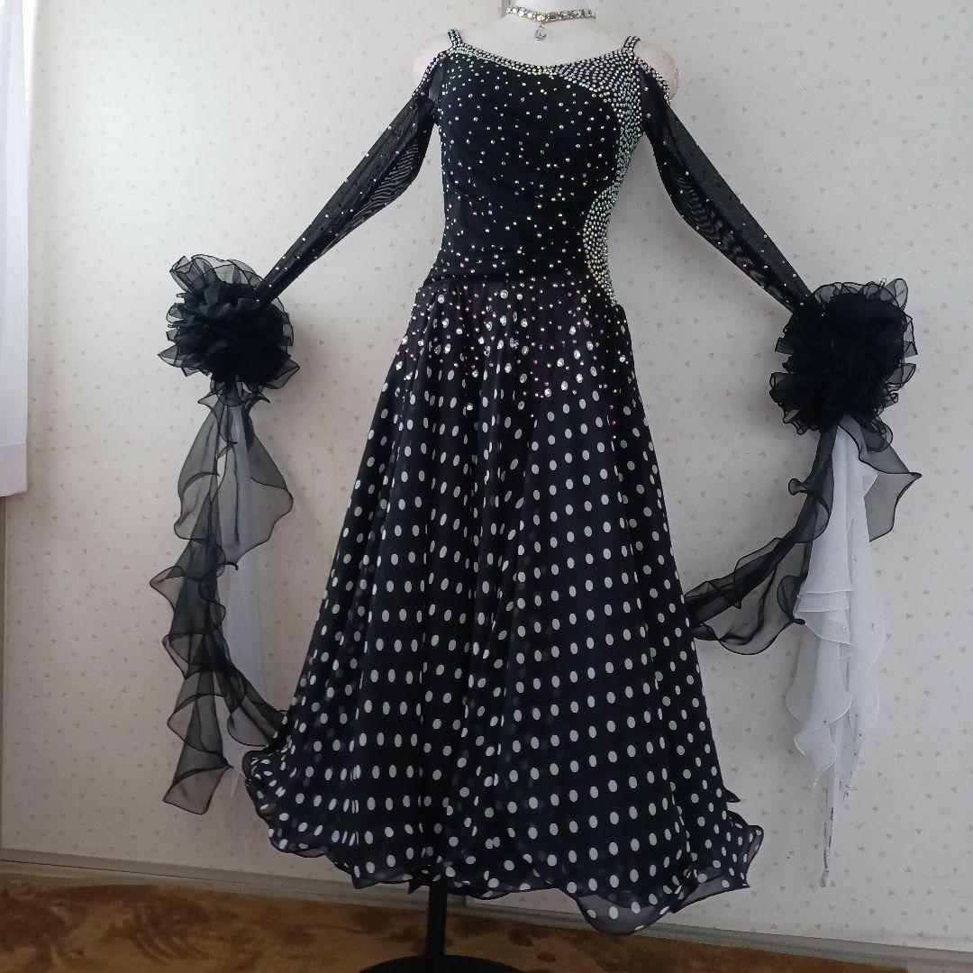 社交ダンス用ドレス 黒と白の水玉模様