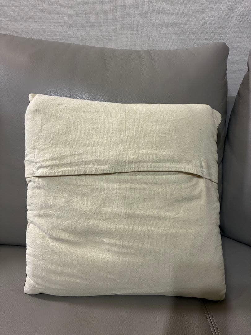 象とラクダの刺繍クッション2個セット