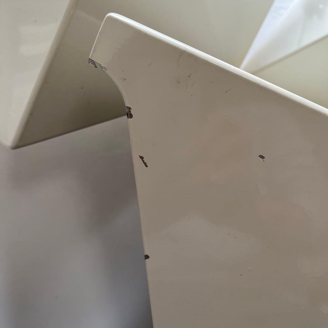 イサム・ノグチ　プリズマティックテーブル