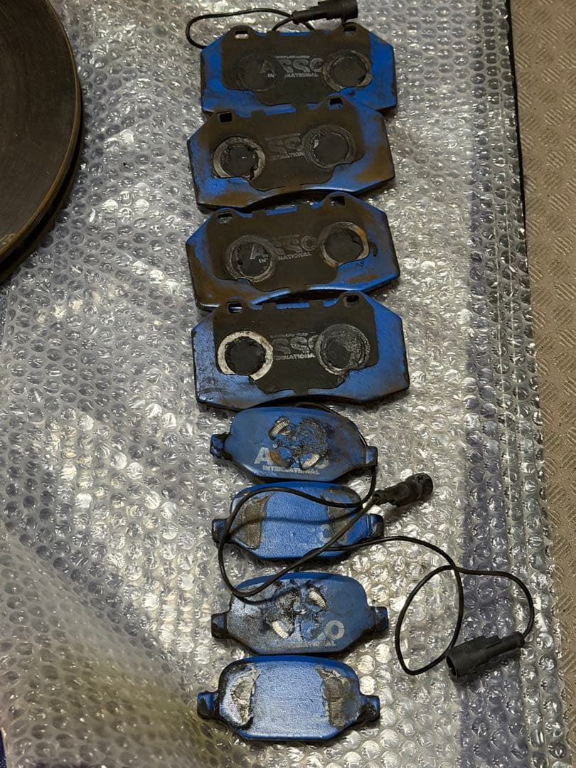 アバルト595 ブレーキローター&ASSO 低ダスト　ストリートパッド