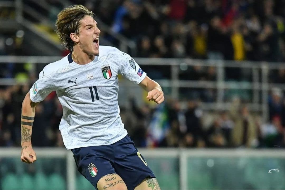 EURO2020予選 選手支給用シャツ ザニオーロ ルネサンスモデル