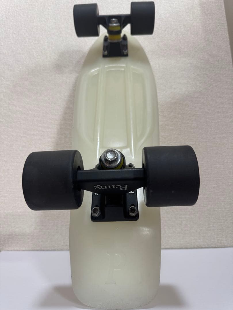 penny ペニー スケートボード 22インチ「蓄光」