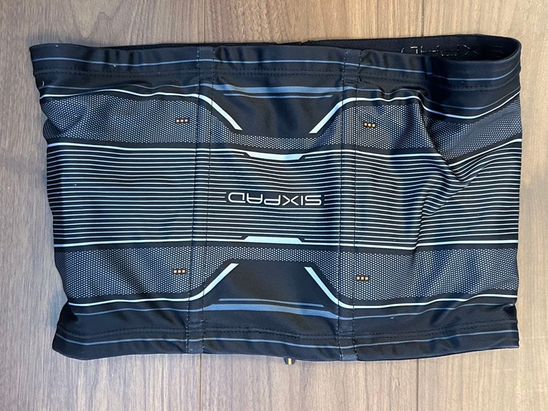 シックスパッド パワースーツ コアベルト　Mサイズ　コントローラー付属