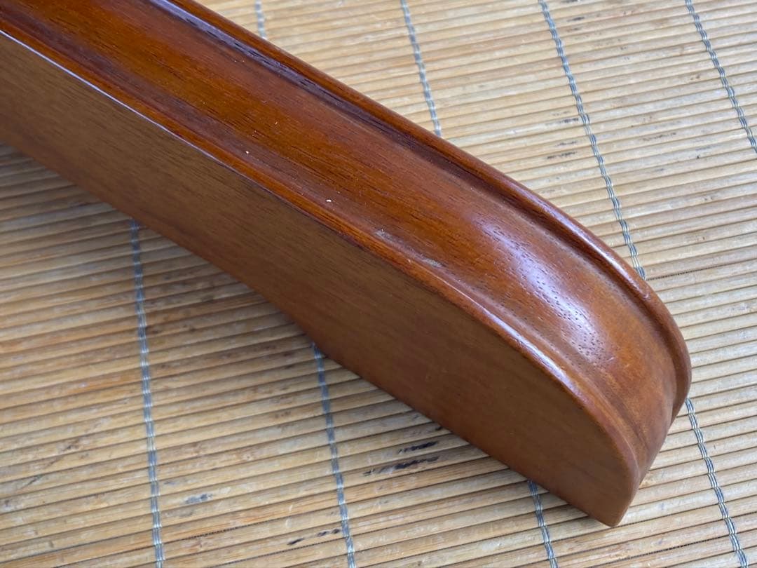 ガラスカバー付き八角形のセンターテーブル