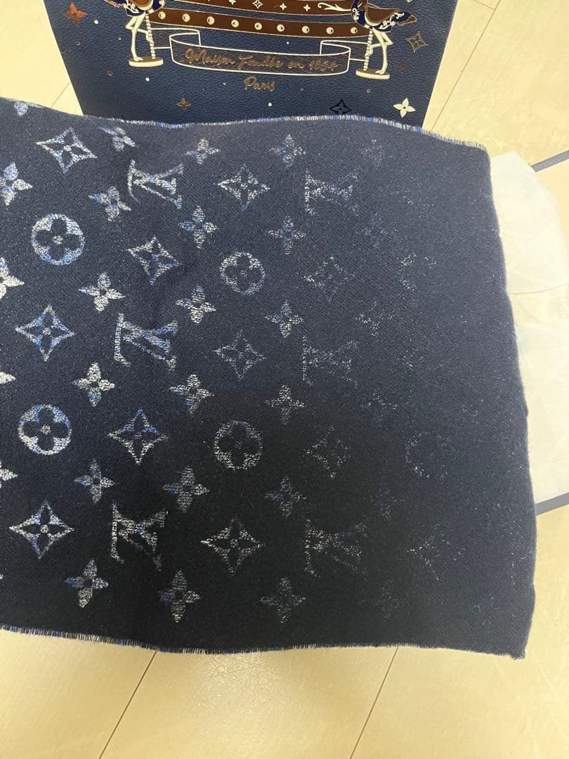 Louis Vuitton マフラー