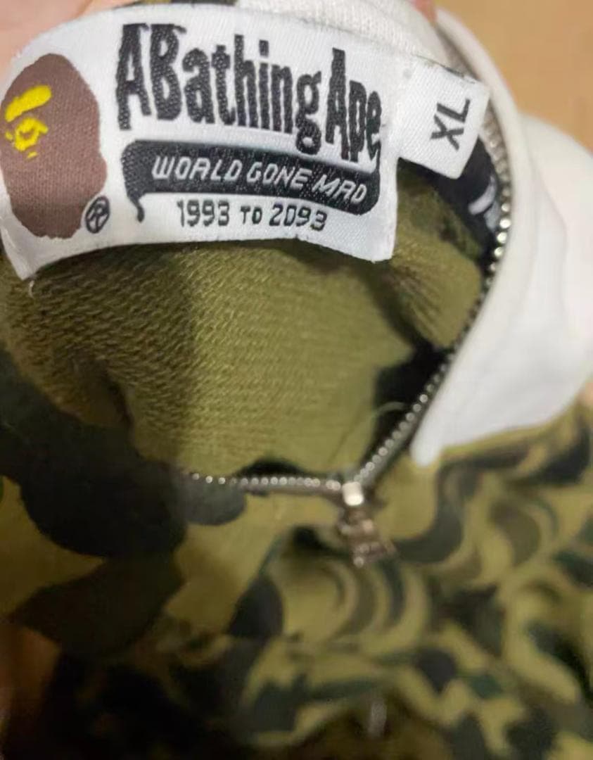 A Bathing Ape 迷彩柄 サメ口デザイン パーカー XL