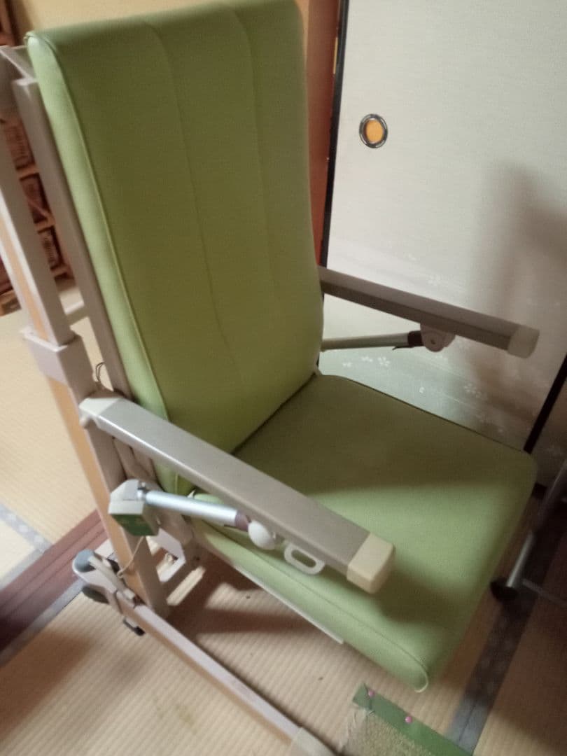 uchie 電動介護用椅子 緑色