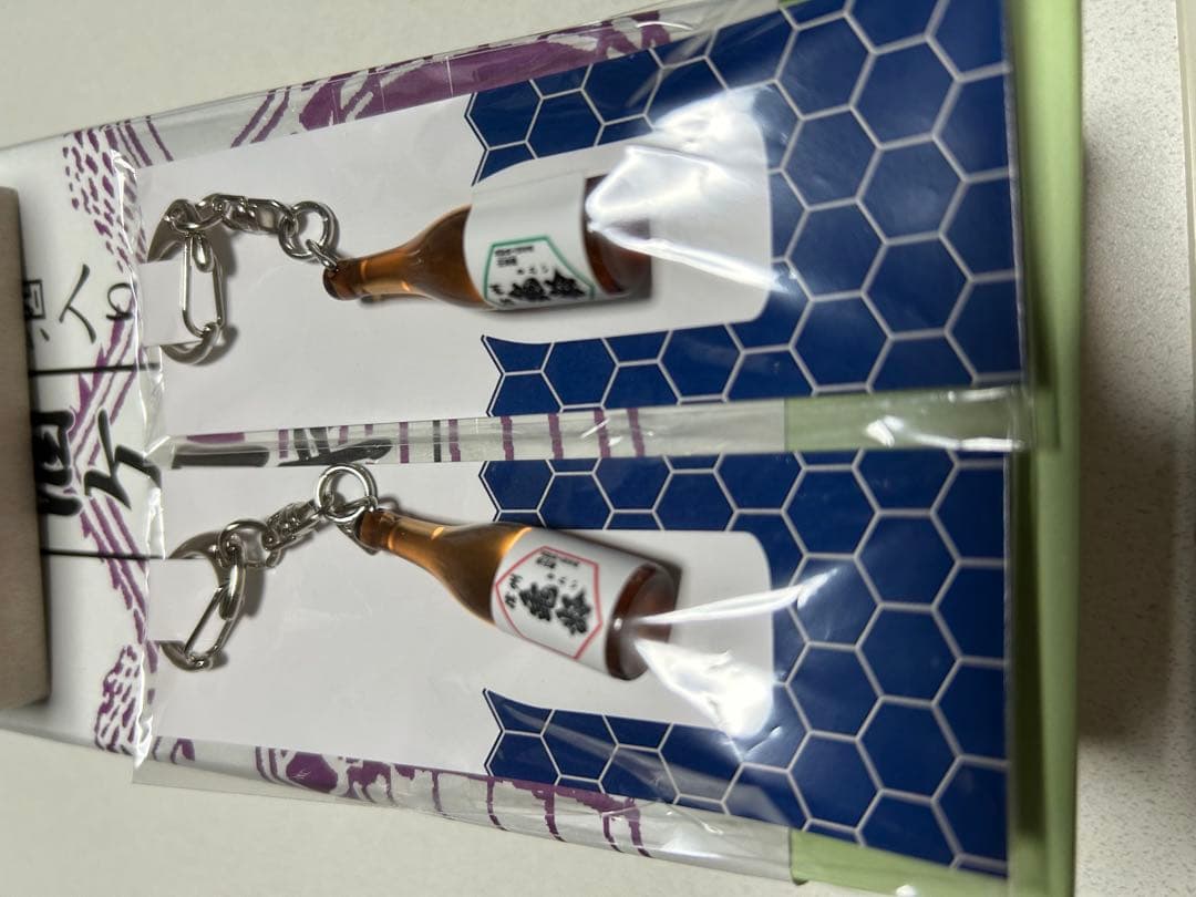 AKABU×UAショルダーバッグ、信州亀齢キーホルダーと酒升