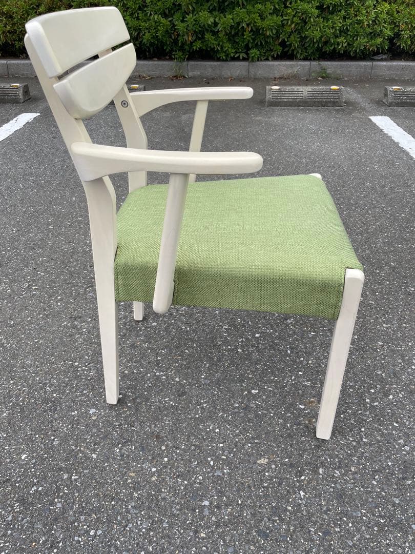 廃盤　美品　ニトリ アルナス ヒジツキ　肘置き付き椅子　カバー有　ダイニング