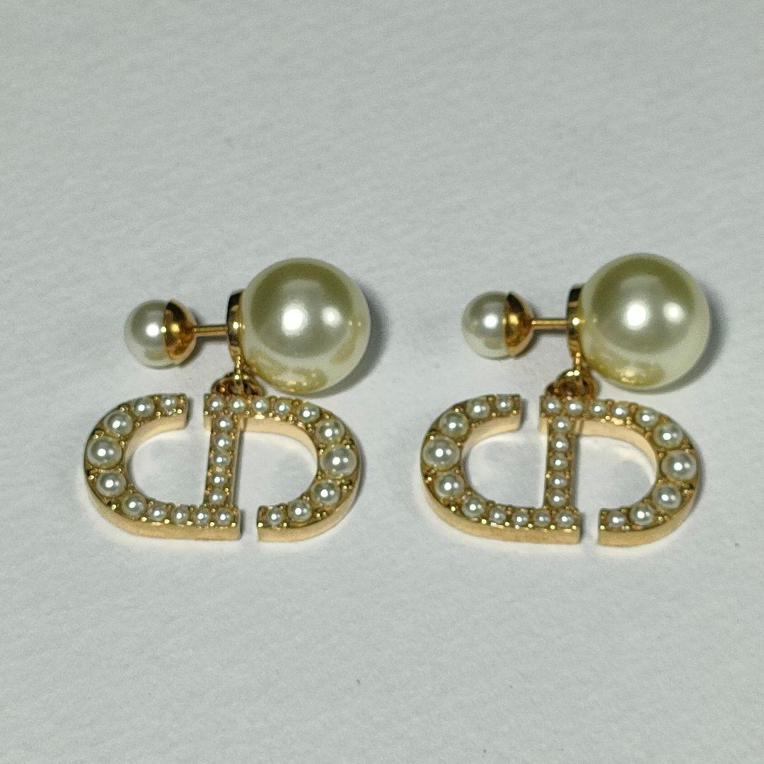 【新品未使用】Dior ディオール パールピアス CDロゴ ゴールド 箱汚れあり