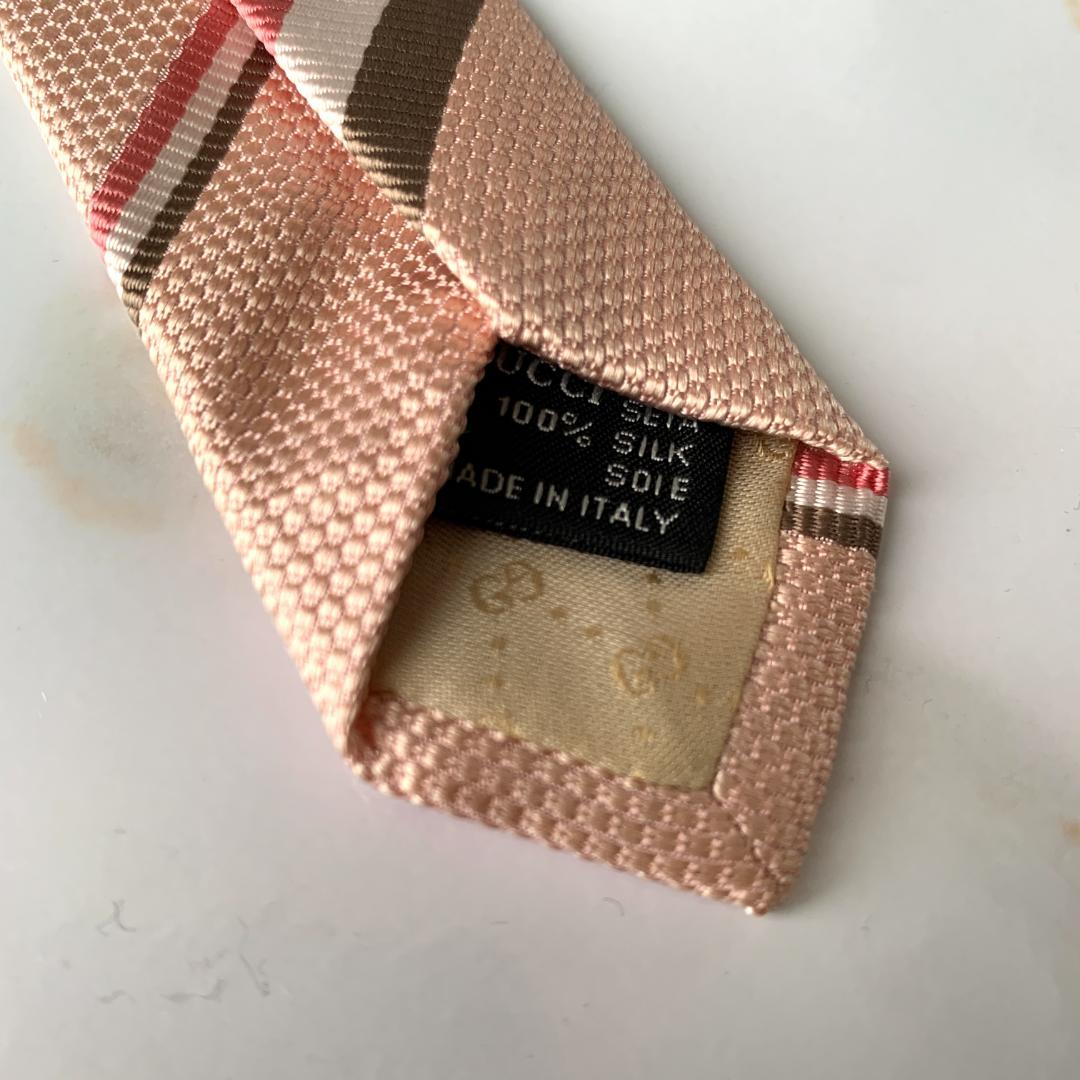 【未使用】GUCCI ネクタイ ストライプ柄 シルク 高級感　即購入〇