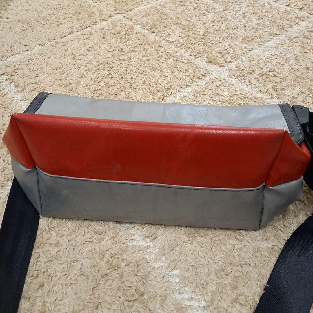 FREITAG メッセンジャーバッグ グレー/レッド