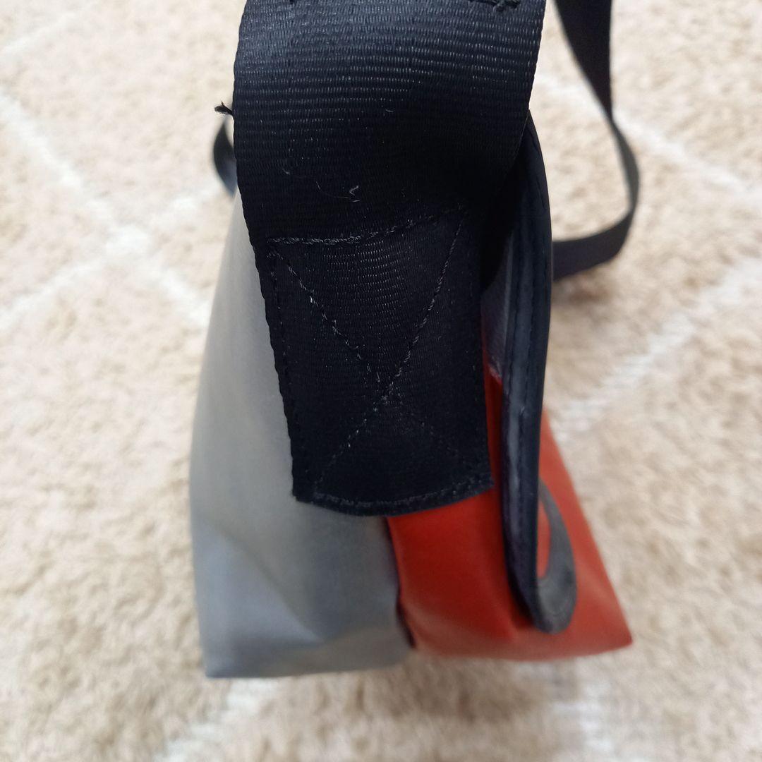FREITAG メッセンジャーバッグ グレー/レッド