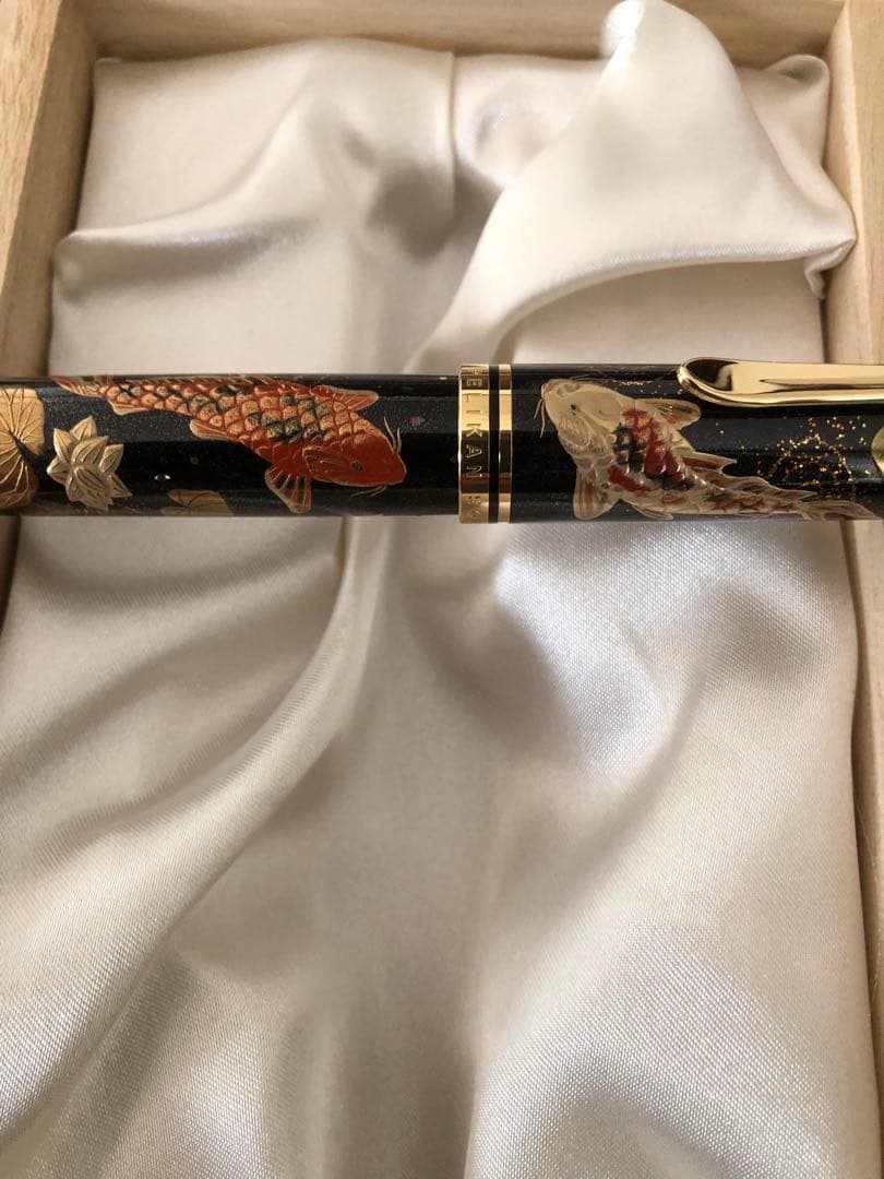 ペリカン万年筆　M1000 蒔絵万年筆「錦鯉」