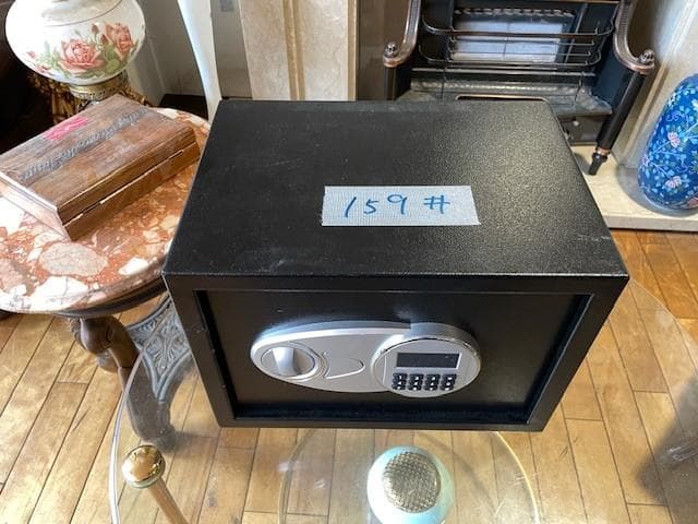 電子式金庫 中型 デジタル表示