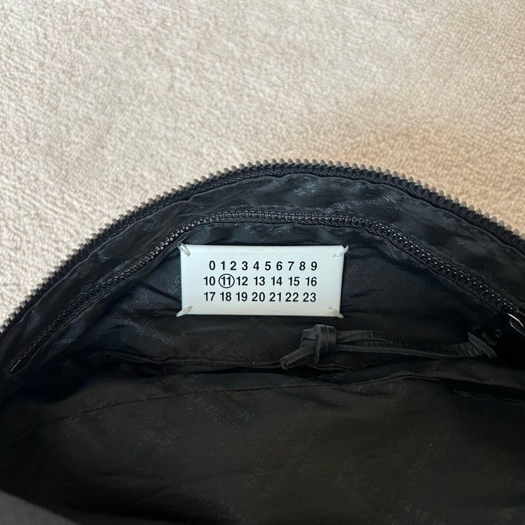 Maison Margiela ブラック ボディバッグ