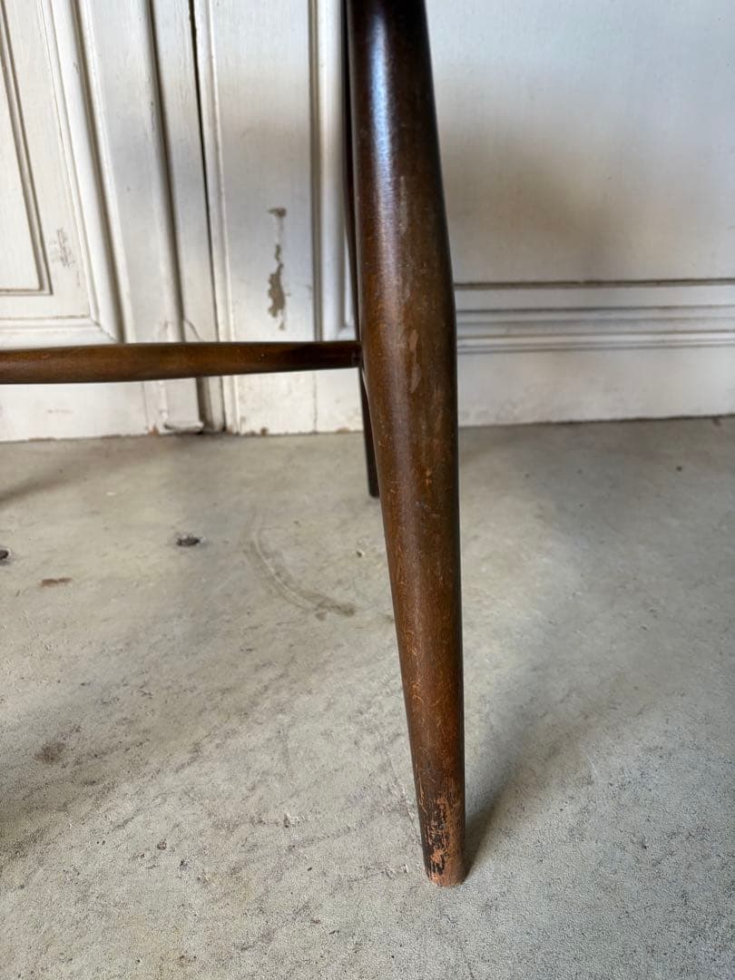 アーコールチェア　シスルバック