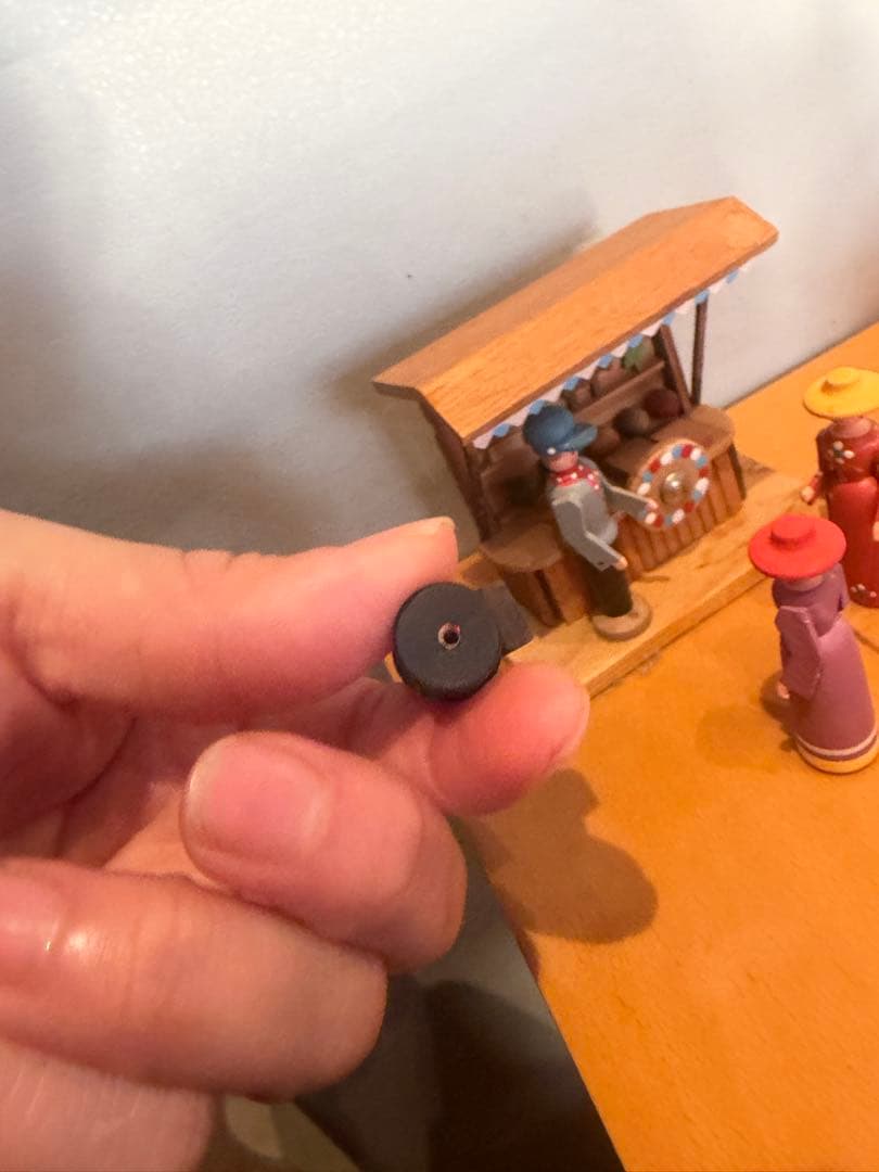 ヴェルナーグレイザー工房　ドイツ　木製　マルシェ　人形　ザイフェン