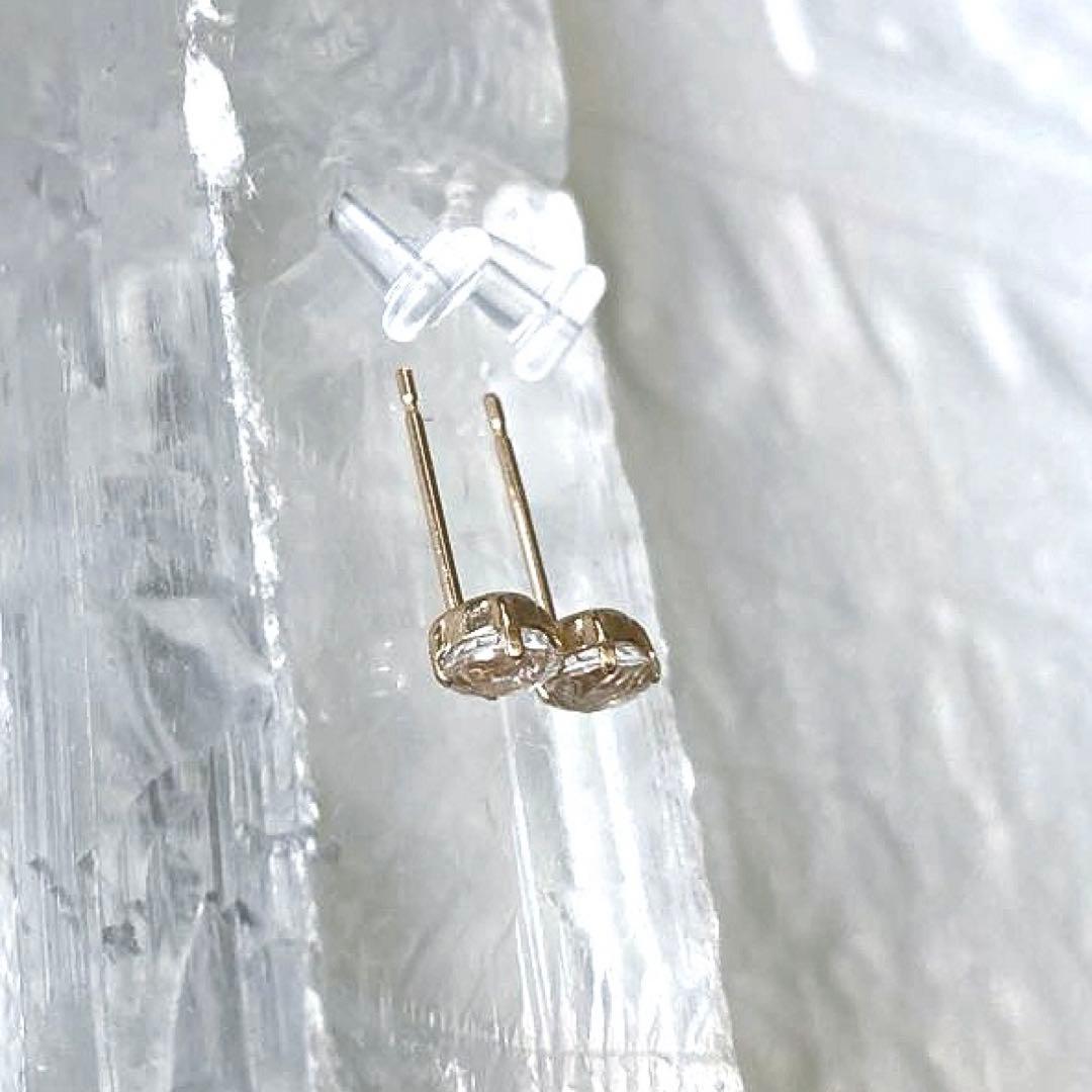 フェナカイト 10金ピアス（両耳）