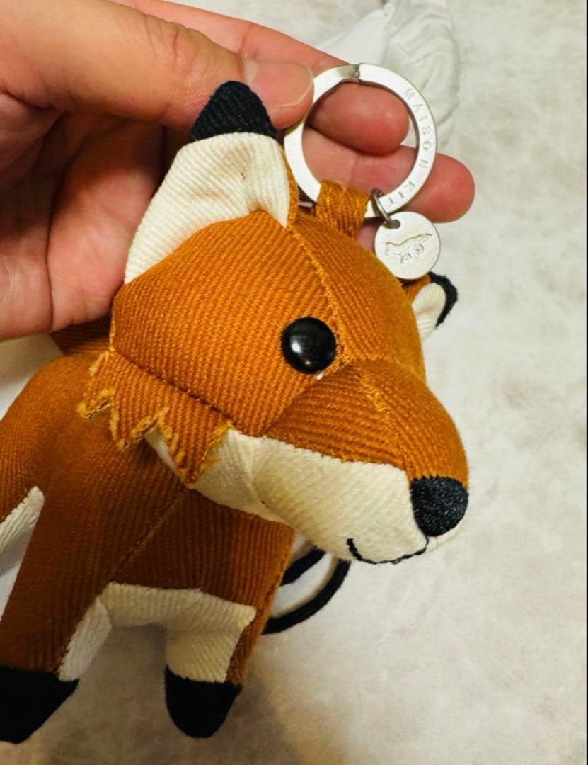 【美品】MAISON KITSUNÉ フォックスバックチャーム