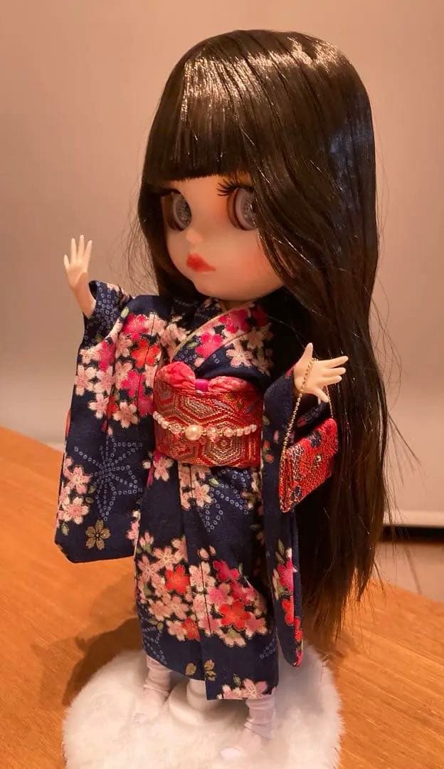 新品　アイシードール 本体　台座　制服　靴下付き