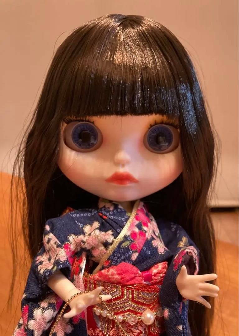 新品　アイシードール 本体　台座　制服　靴下付き