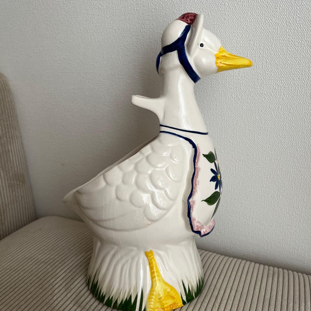 アヒル型陶器花瓶 花柄エプロン　手書き　ポルトガル製