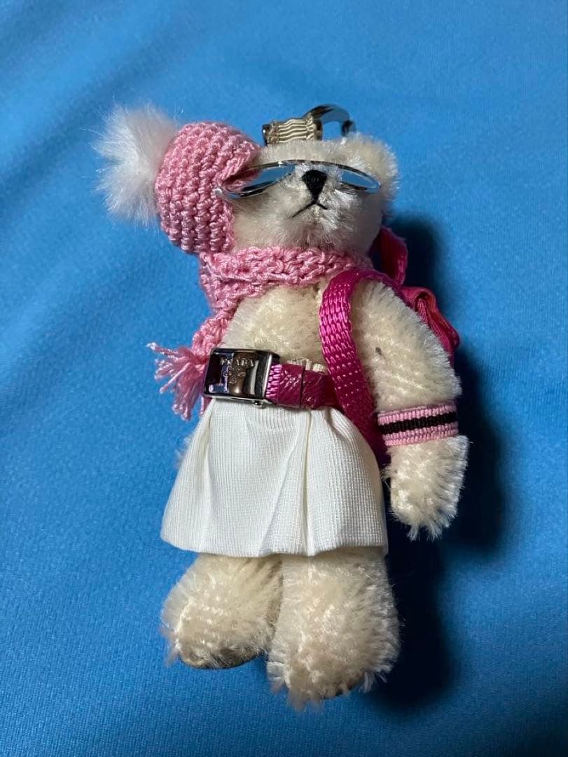 PRADA✨ ホリデーベア　キーリング　キーホルダー　チャーム　バッグ