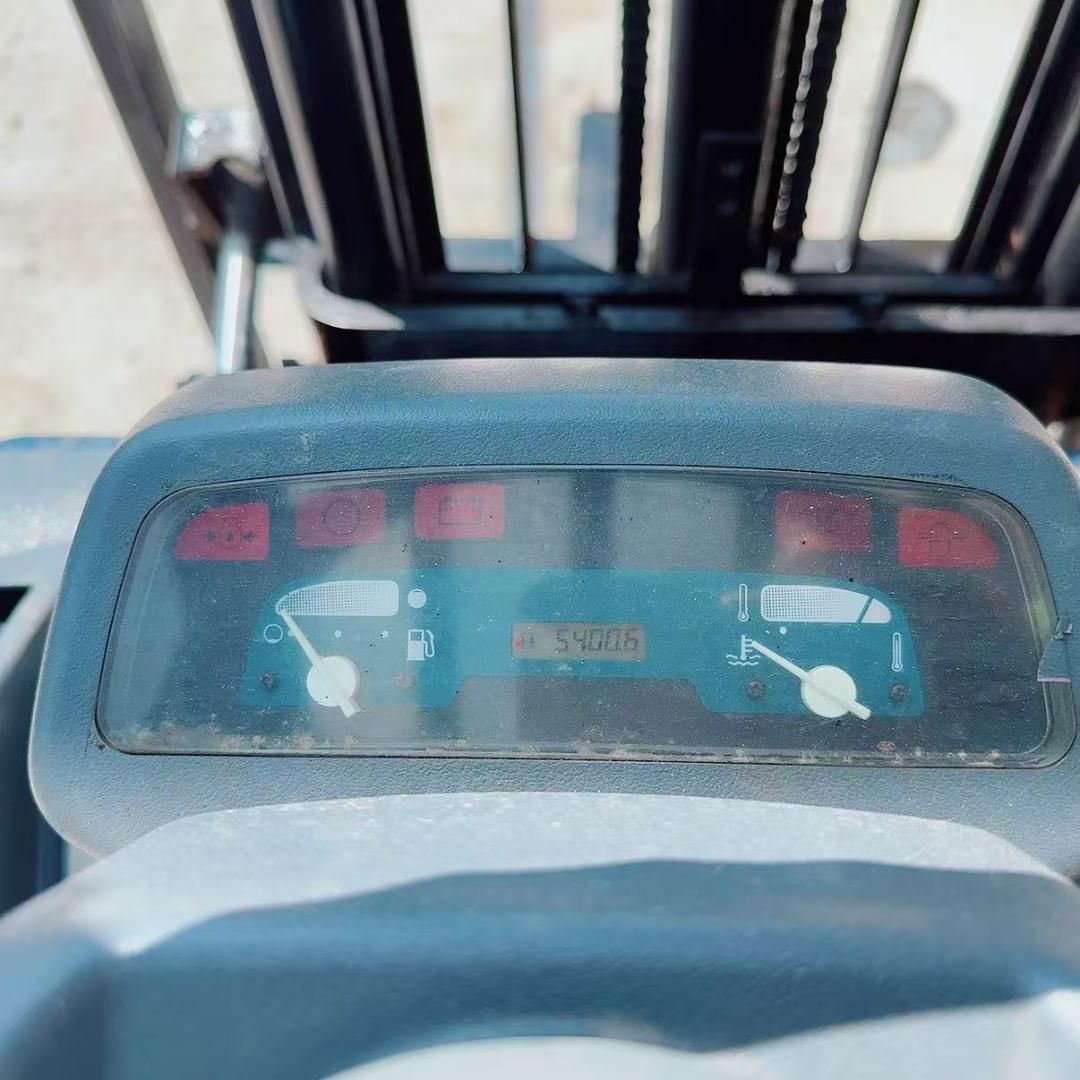 フォークリフト02-7FD15 TOYOTA 揚高3000㎜5400H(A158