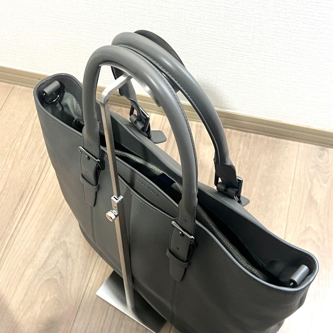 美品✨ コールハーン トライボロトート 2way 大容量　牛革　グレー