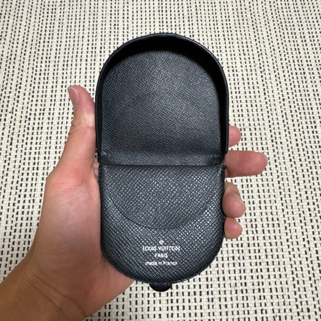 LOUIS VUITTON ケース ブラック
