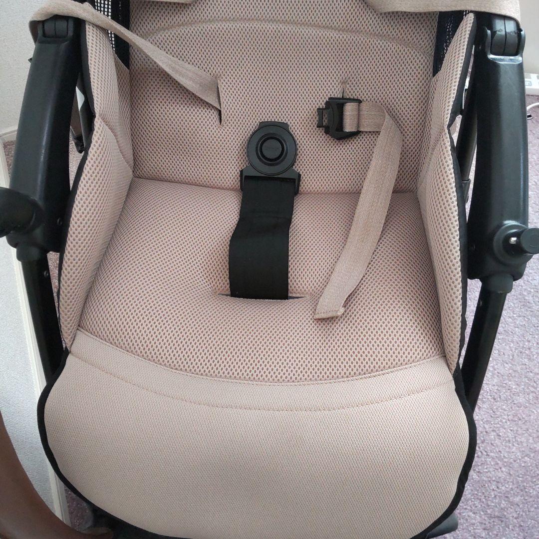 コンビ　ベビーカー　Acbee plus ベージュ