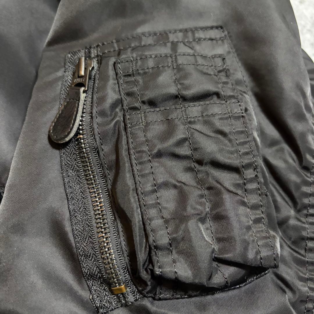 XXL AVIREX ブラック MA-1 ボンバー　アーチロゴ　USA 背中