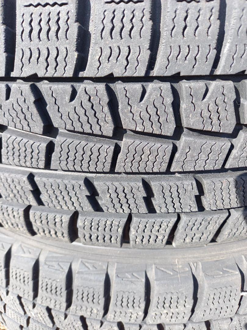 スタッドレスタイヤ&ホイール４本セット　アクアなど 175/65R15ダンロップ