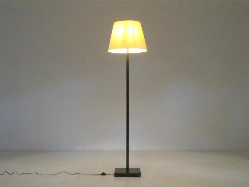 展示品　エレガント　フロアスタンドライト　照明　ライト　ランプ　高級　モダン