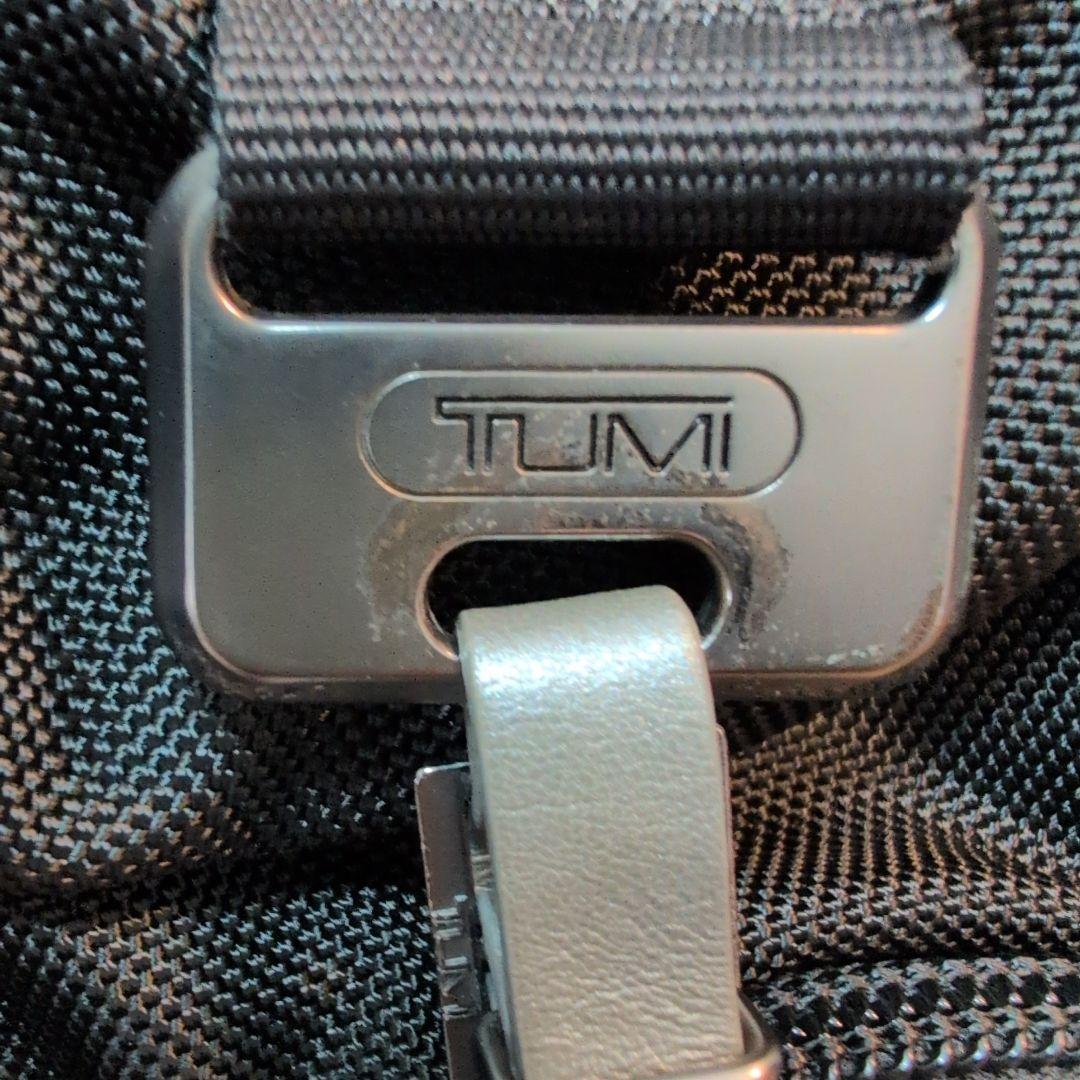 年末まで値下げします！【TUMI】トゥミ★ボディバッグ★カモフラ柄★レアもの