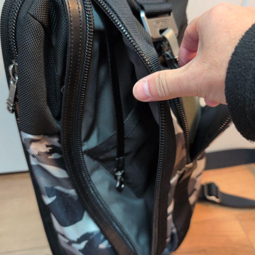 年末まで値下げします！【TUMI】トゥミ★ボディバッグ★カモフラ柄★レアもの