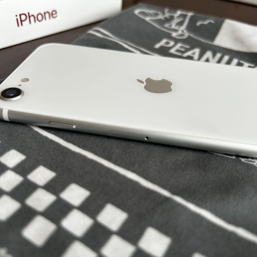 iPhoneSE2 128GB ホワイト