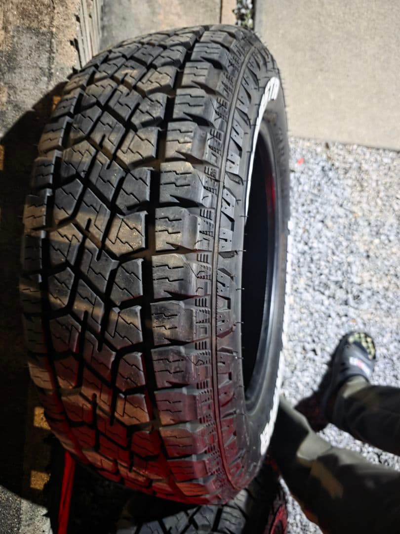 オフロード　TERRAIN GRIPPER 4本セット　タイヤのみ
