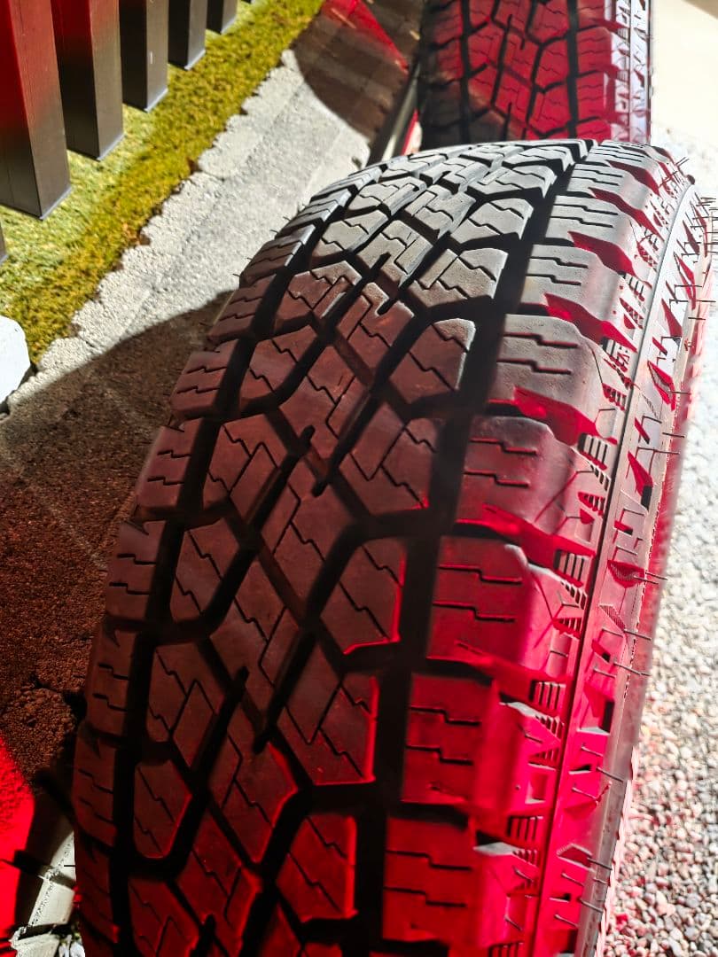 オフロード　TERRAIN GRIPPER 4本セット　タイヤのみ