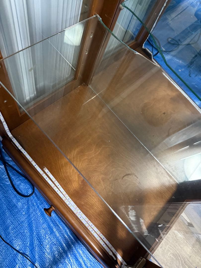 アンティーク調 コレクションケース（LED照明付き／木製キャビネット）