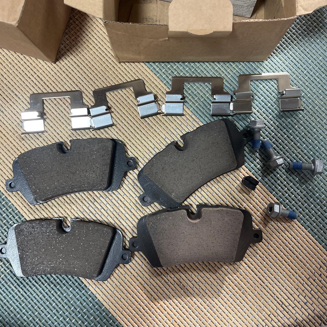 ディフェンダー90/110 純正ブレーキパッド、ハーネスセット