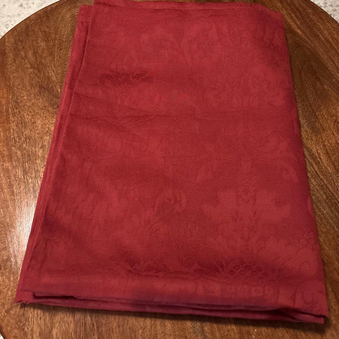 ザラホーム テーブルクロス　赤　170x250