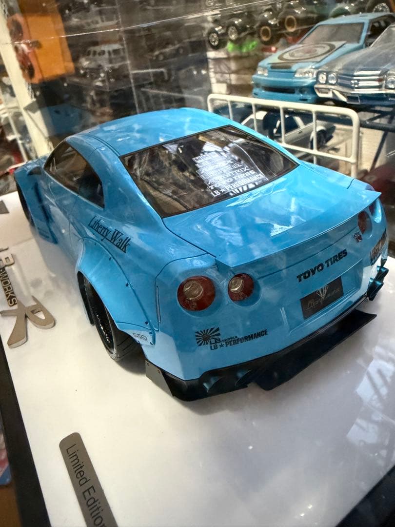 LBWK Nissan GT-R ライトブルー 1/18 MAKE UP