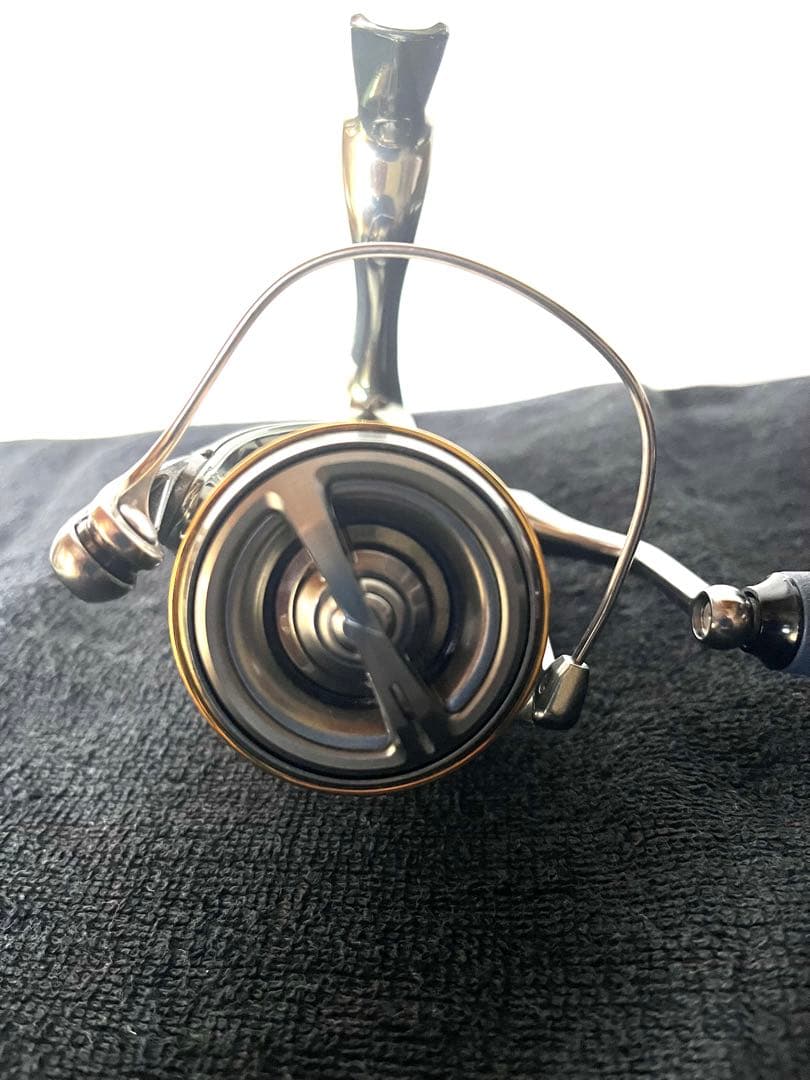 シマノ18ステラC3000MHG 超美品 DRTノブ