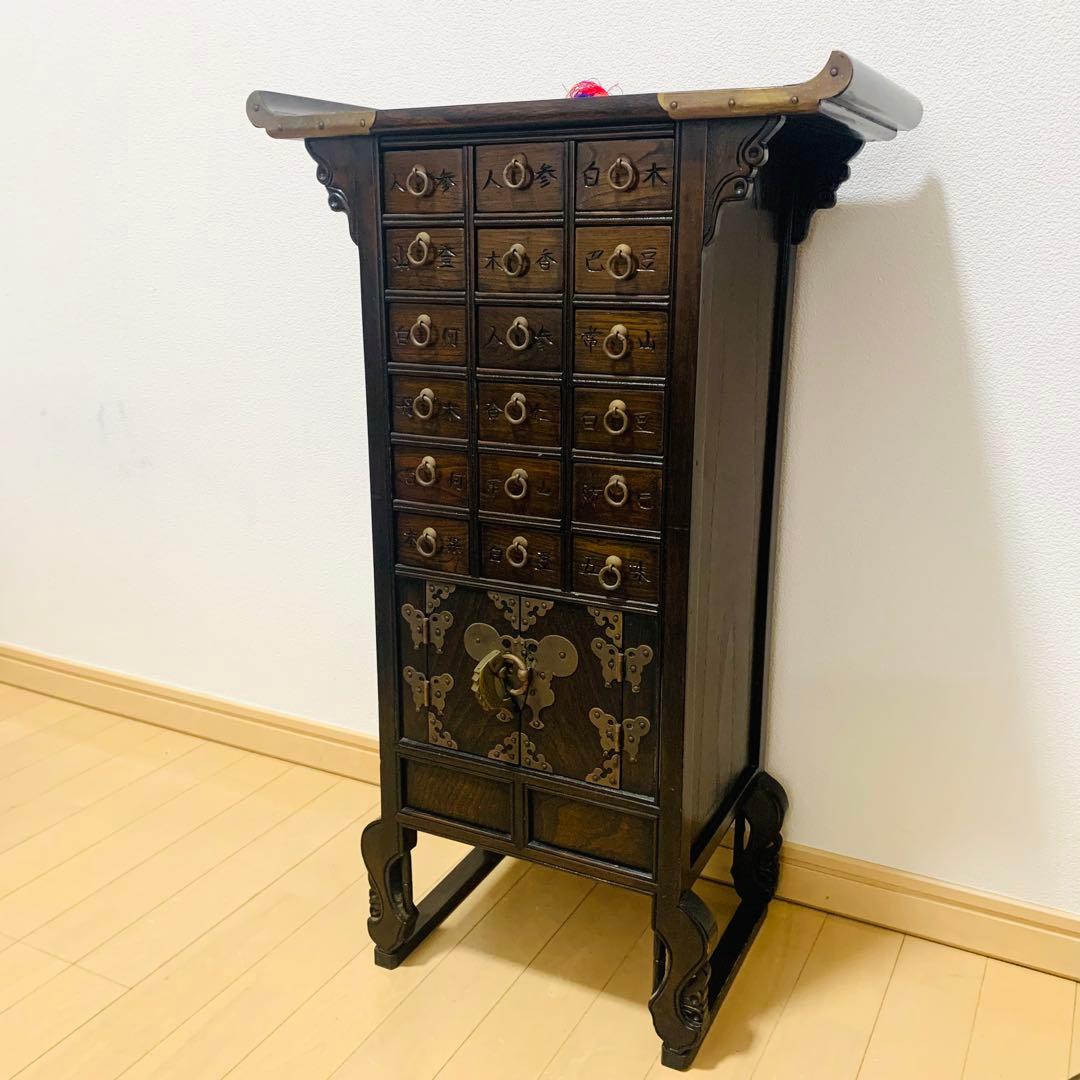 李朝　薬箪笥　時代箪笥　引き出し18杯 扉1箇所
